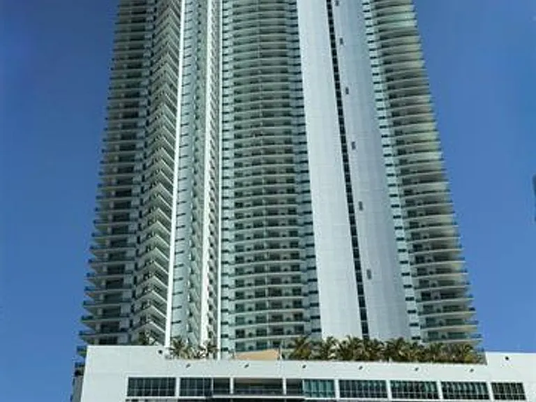 900 Biscayne Boulevard Mall #2807 — Photo 32