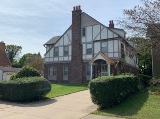 421 Rivard Blvd APT 1, Grosse Pointe, MI 48230