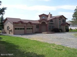 140 Fairway Drive, lords valley, PA 18428