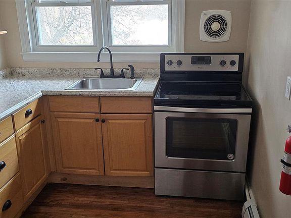 4th image of 18 Reservoir Rd #3