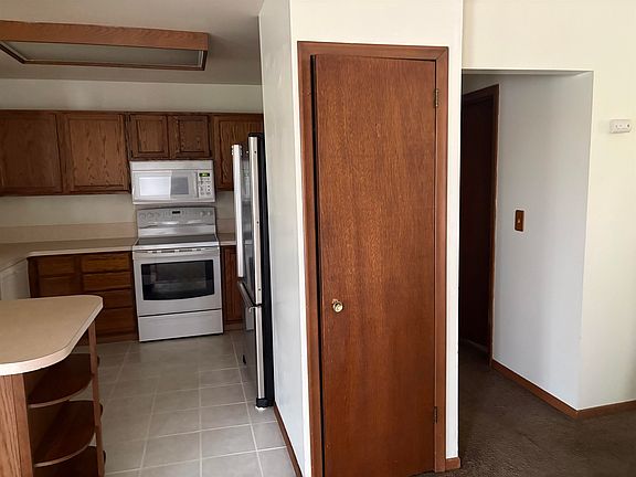 5th image of 1390 Flushing Rd