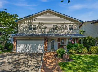 39 Marlin Lane, Port Washington, NY 11050