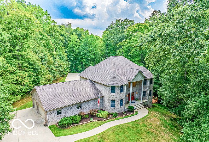 1st image of 7810 N Wexford Ct