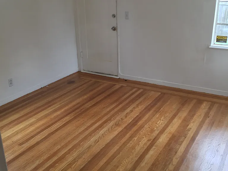 4438 Steele St — Photo 8