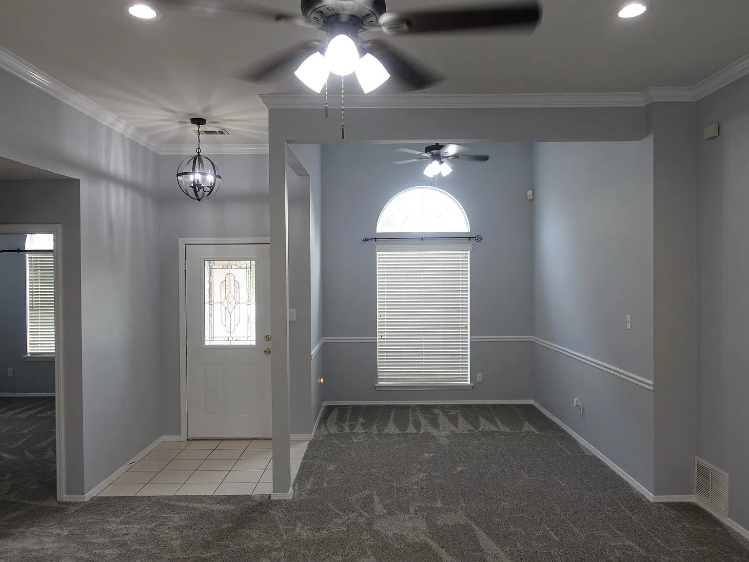 2401 Fordham Ave — Photo 2