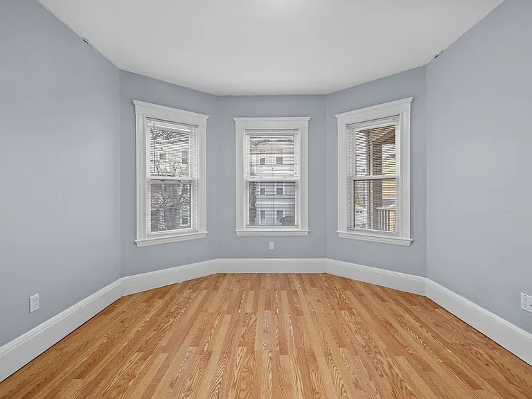 25 Howes St #3 — Photo 6