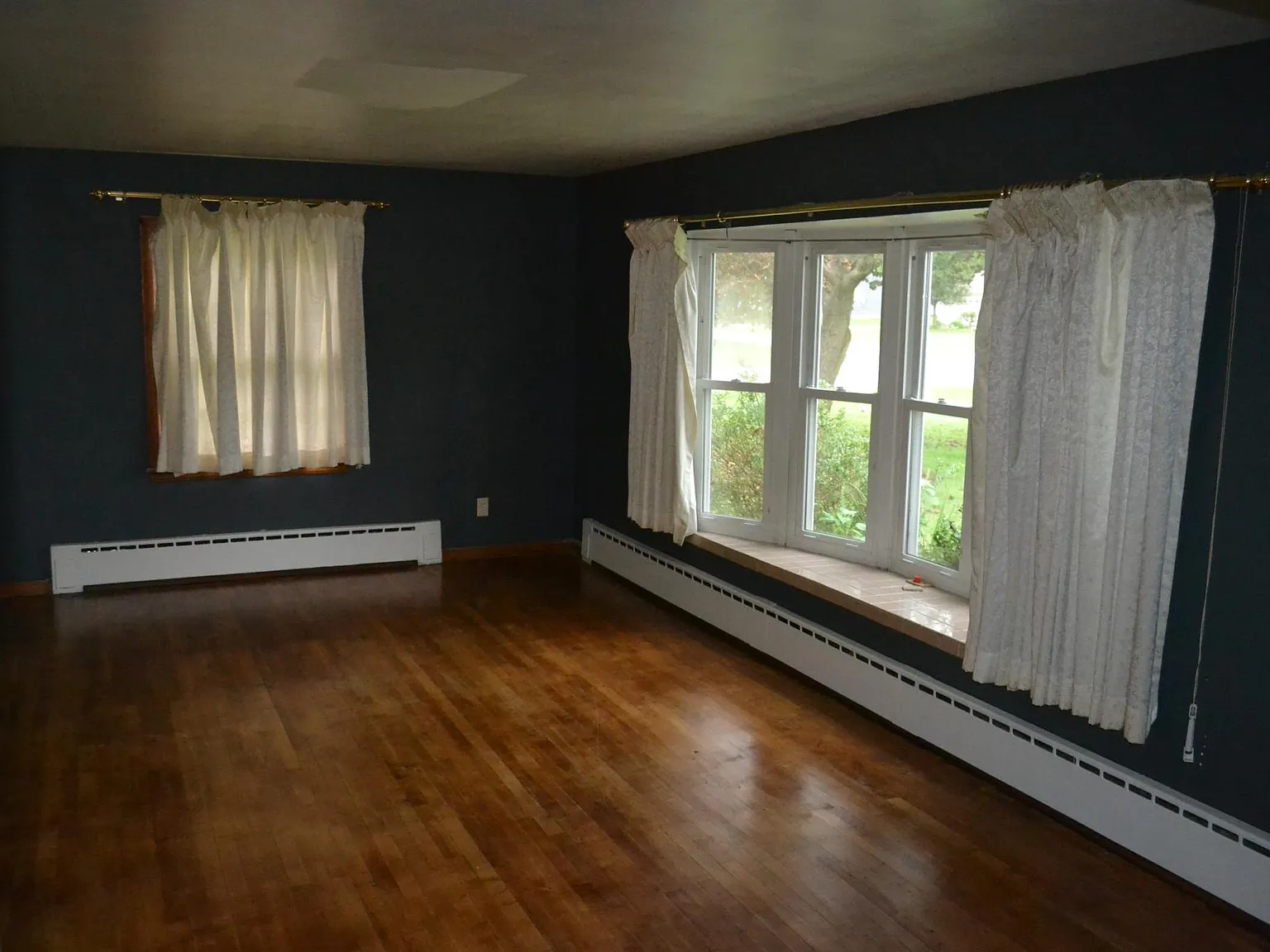 934 Norton Dr — Photo 2