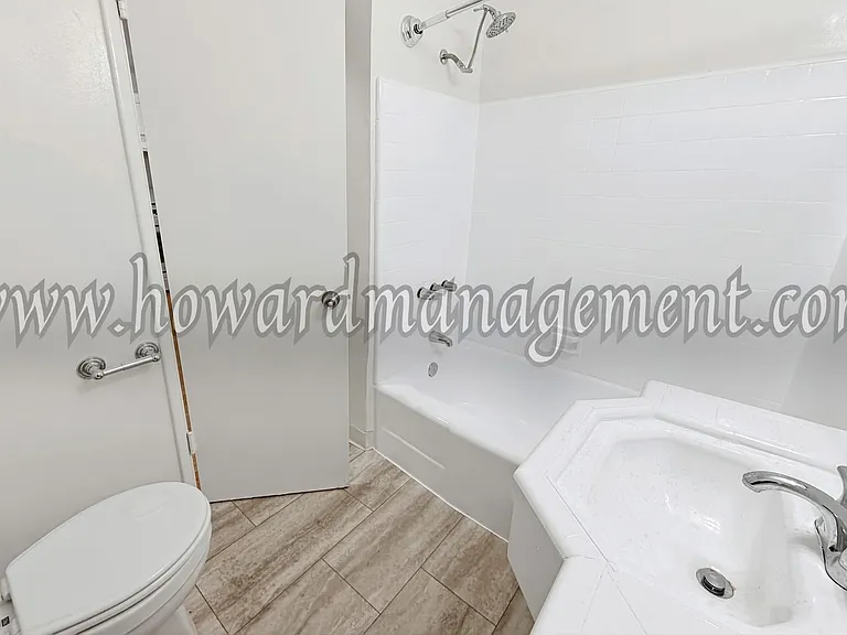 3717 Los Feliz — Photo 8