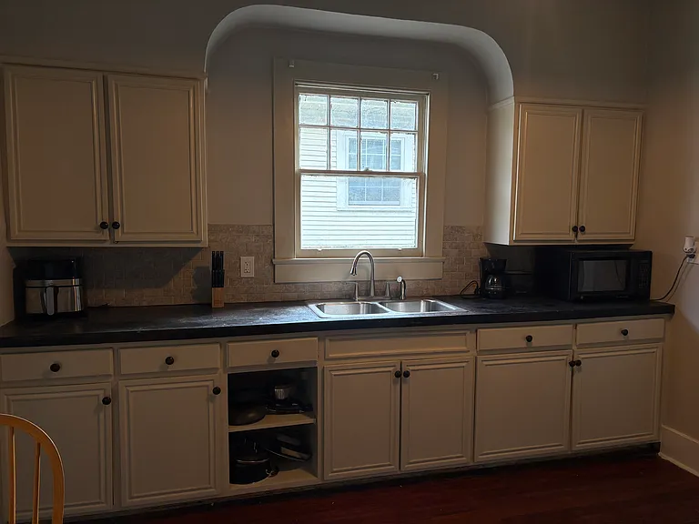 1813 Lowerline St — Photo 17