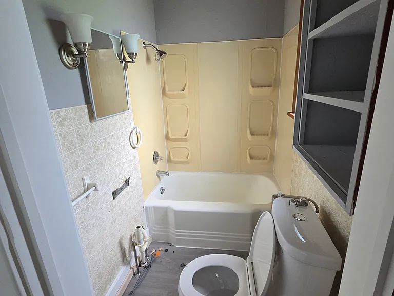 3420 Graham Ave #2 — Photo 4