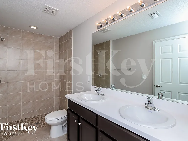 785 Coconut St SE — Photo 9