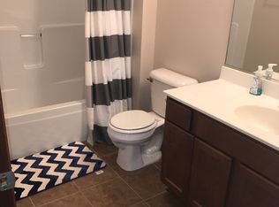 6330 NW 106th St APT 301, Johnston, IA 50131