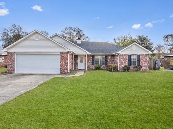 3220 N 8th St, Ocean Springs, MS 39564