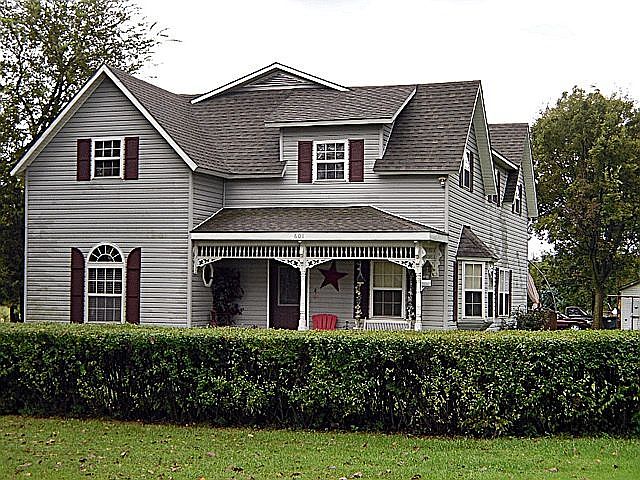 1st image of 601 10th St