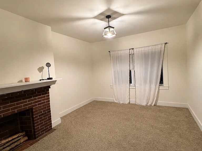 238 S Pershing Ave #1 — Photo 4