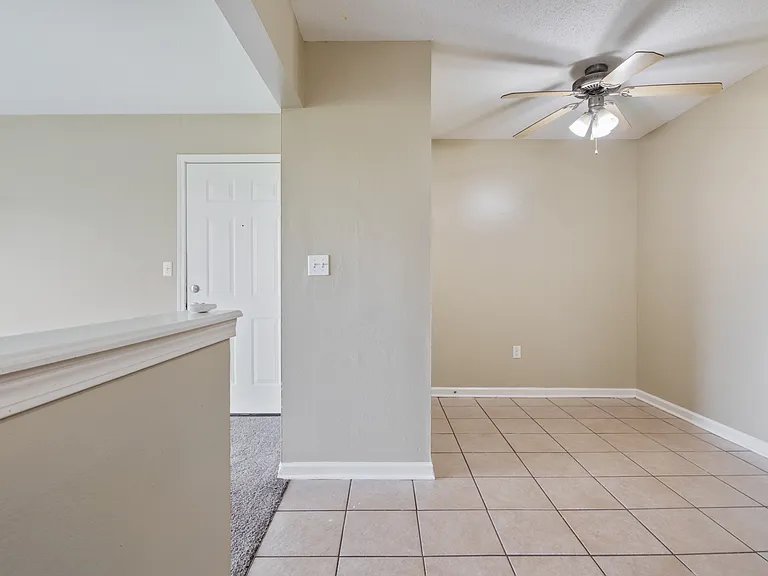 Miracle Manor Apartments — Photo 36