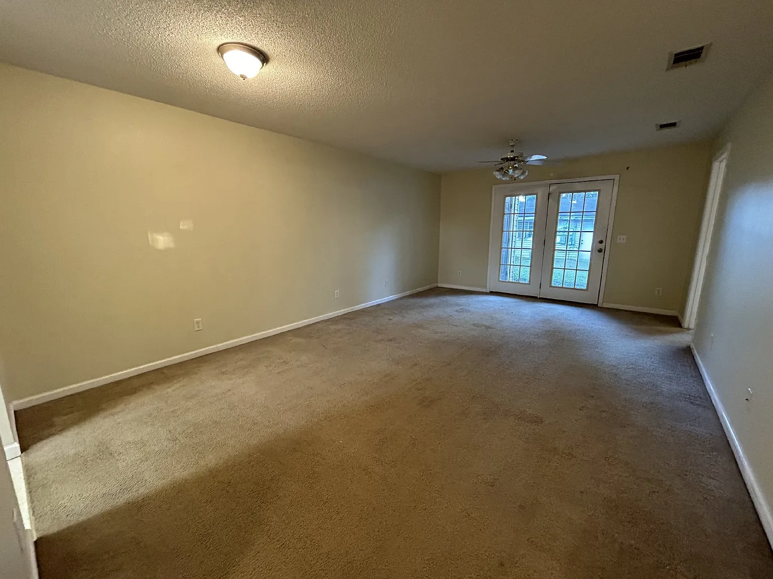 2 bed, 2.0 bath, 1075 sqft, $1,095 — Photo 4