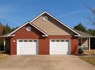 213 Pine Meadow Cir #213, Elmore, AL 36025