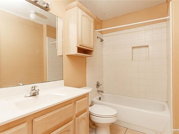 5th image of 2505 Shasta Ave APT 4