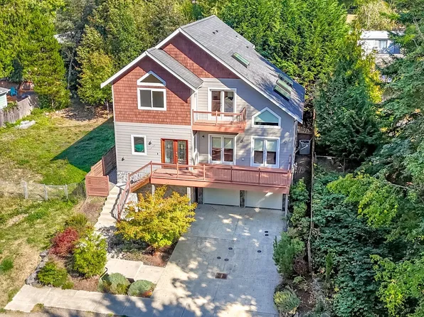 1618 Pear Street NE, Olympia, WA 98506