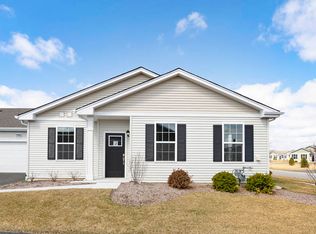 1132 Crestview Ln, Pingree Grove, IL 60140