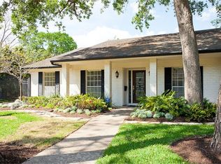 10318 Candlewood Dr, Houston, TX 77042