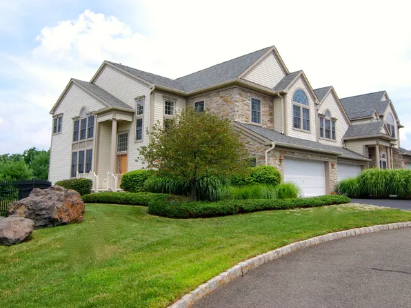16 Skyview Dr #16, North Haledon Boro, NJ 07508