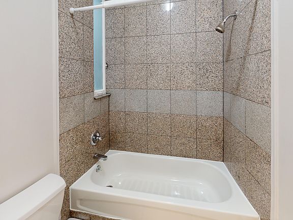 4th image of 814 California St #21