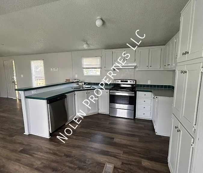 301 Dennis St #45 — Photo 6