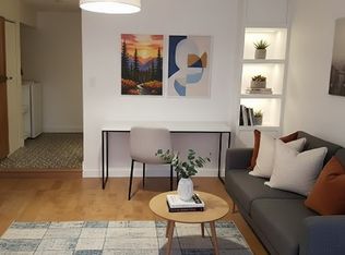 614 E 14th Ave #1, Vancouver, BC V5T 2N1