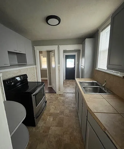 5621 Lydia Ave — Photo 8