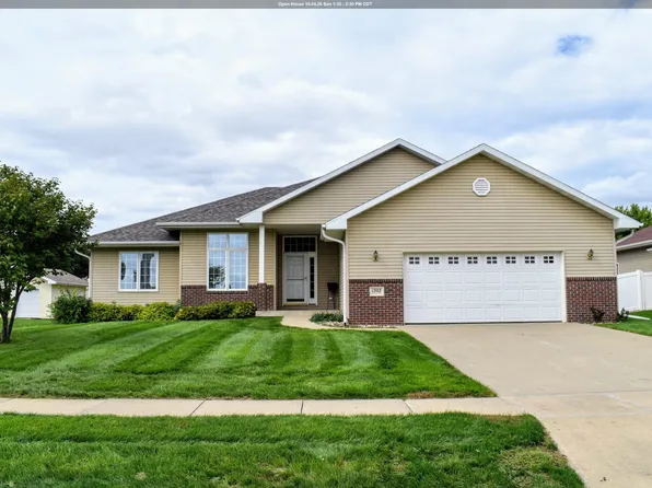 1202 Clairmont Cir, Sergeant Bluff, IA 51054