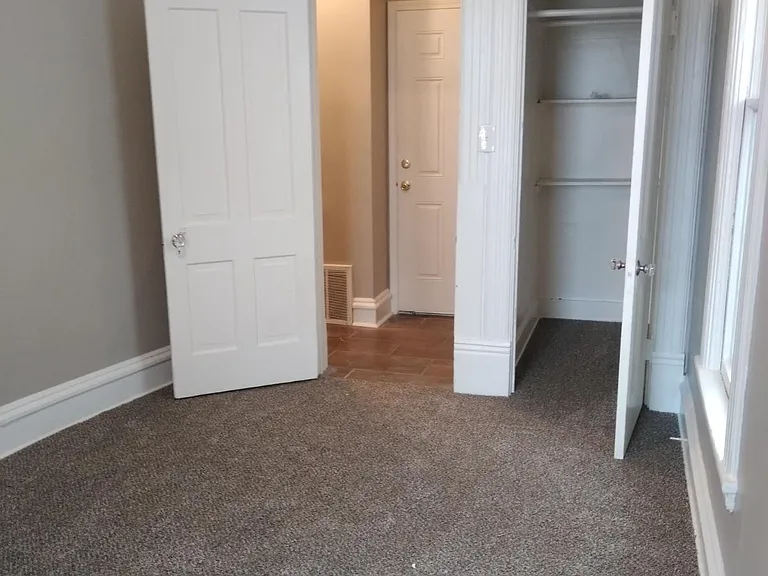 517 Ottawa St — Photo 5