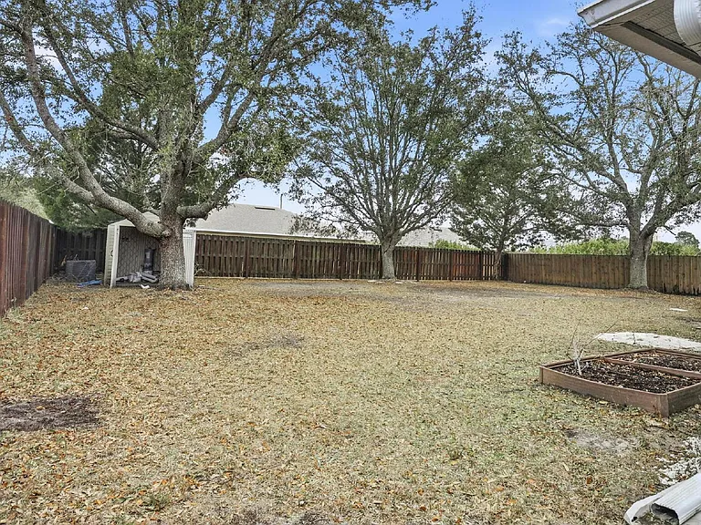38 Bud Field Dr — Photo 32