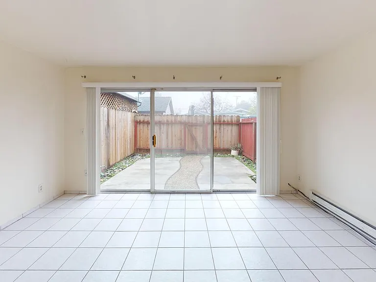 702 Cassia St — Photo 12