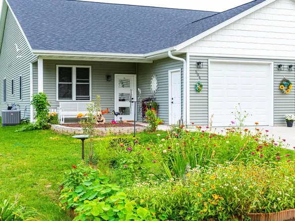 504 E 8th Ave, Brodhead, WI 53520