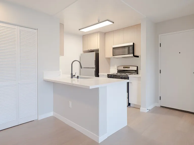 1400 Venice Blvd.- Modern Living in the Heart of Venice Renovated 2 Bedroom Units — Photo 27