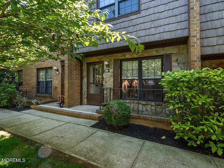 321 Spring St #9 — Photo 4