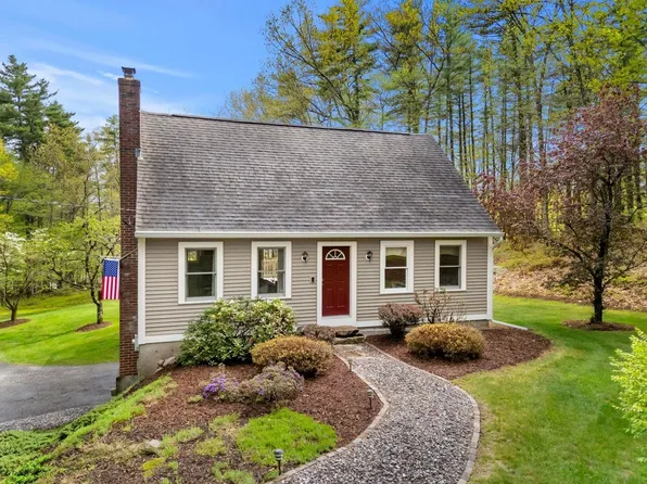 46 Pinecrest Drive, Bedford, NH 03110