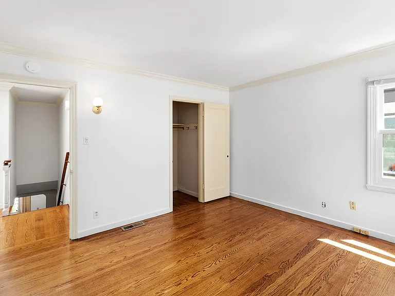 80 Castenada Ave — Photo 38