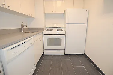 Rented by Manhattan Realty Group