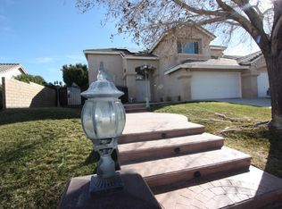 7342 Round Hill Dr, Lancaster, CA 93536