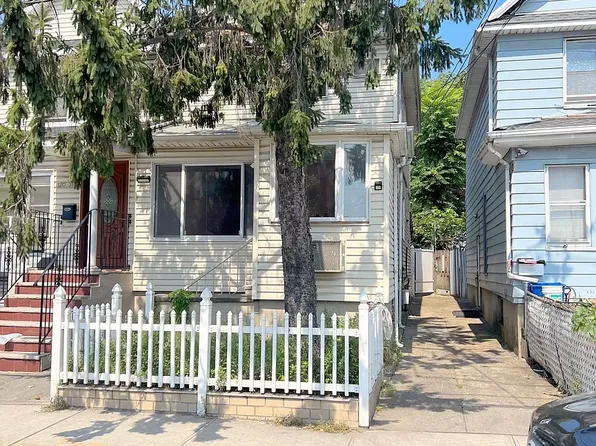 12033 28th Ave, Flushing, NY 11354