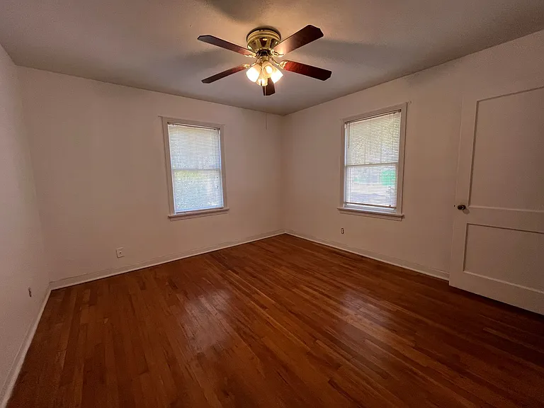 307 Parshley St SW — Photo 9