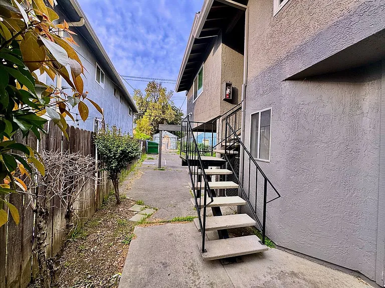 Westward Way — Photo 5