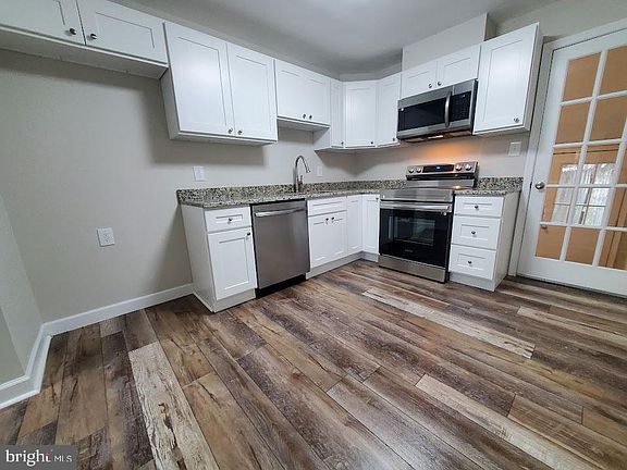 2nd image of 500 Laurel Blvd