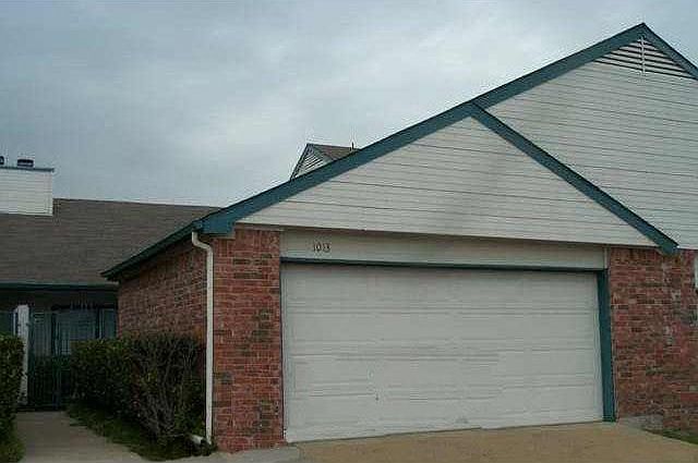 1st image of 1013 Weston Dr