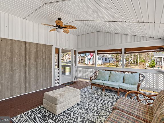 5th image of 34482 Sunset Dr