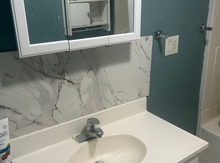 15 Magdalene St APT 3, Providence, RI 02909