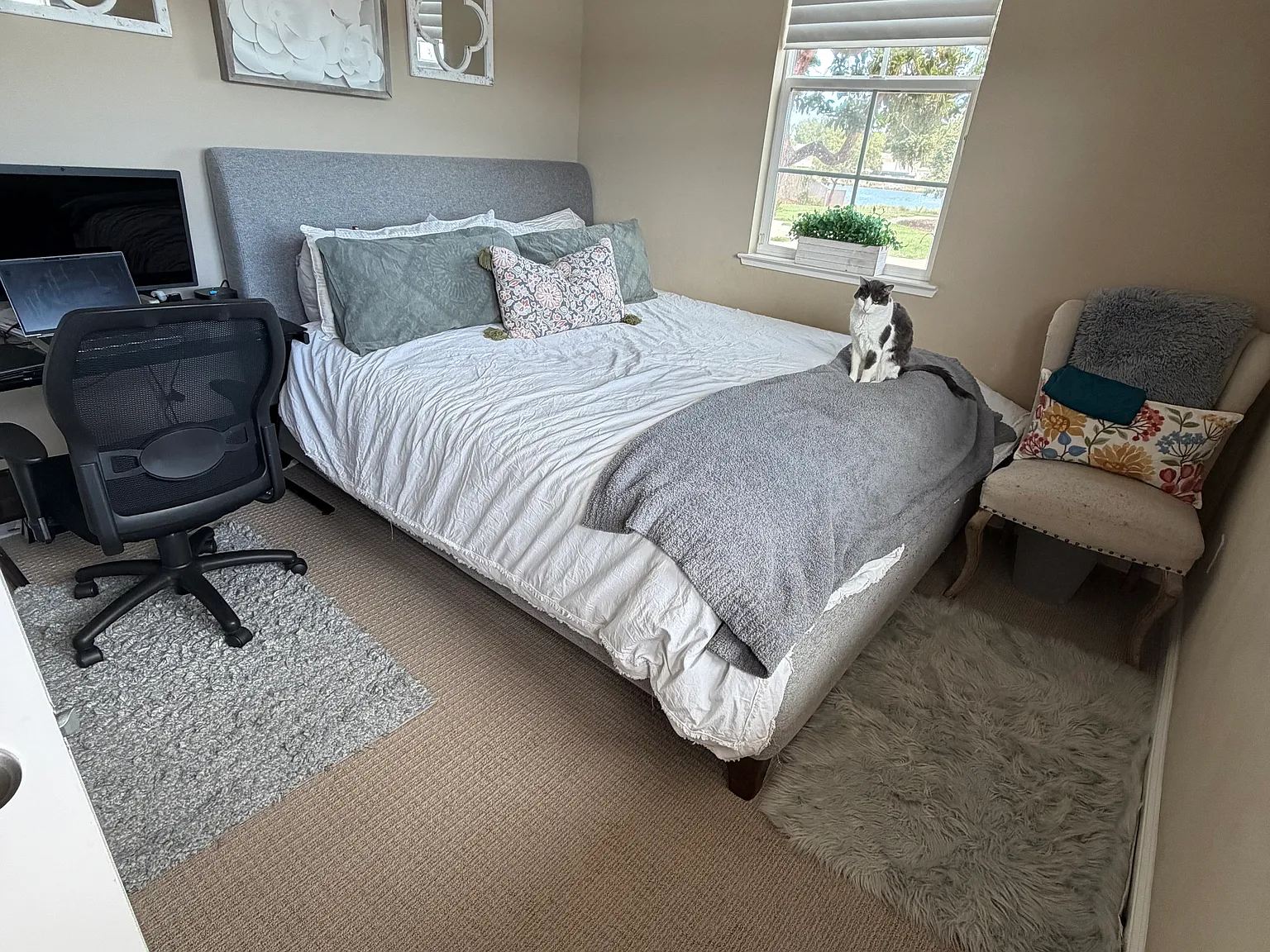 4 bed, 3.5 bath, 2000 sqft, $8,500 — Photo 2
